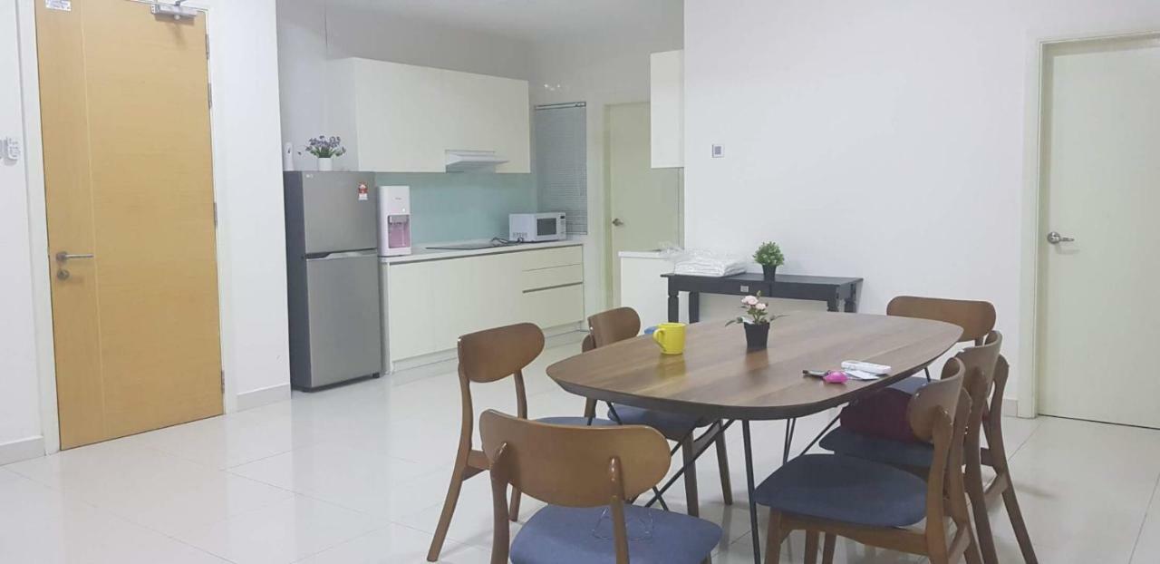 קואלה לומפור Crest Residence מראה חיצוני תמונה
